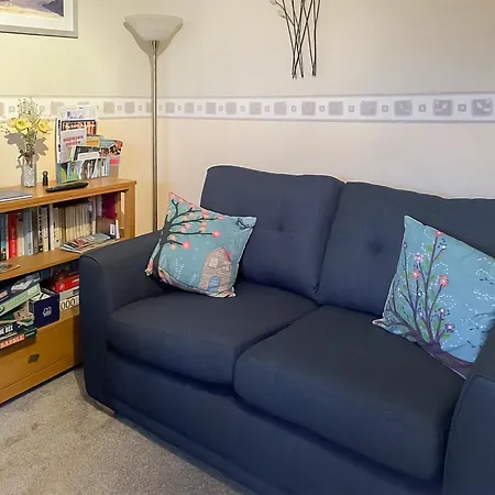14 Elm Court, Elliott Park *