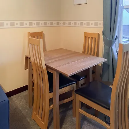 14 Elm Court, Elliott Park * Кесвик